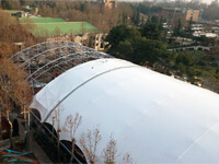 نصب پوشش پارچه ای زمین تنیس پیام