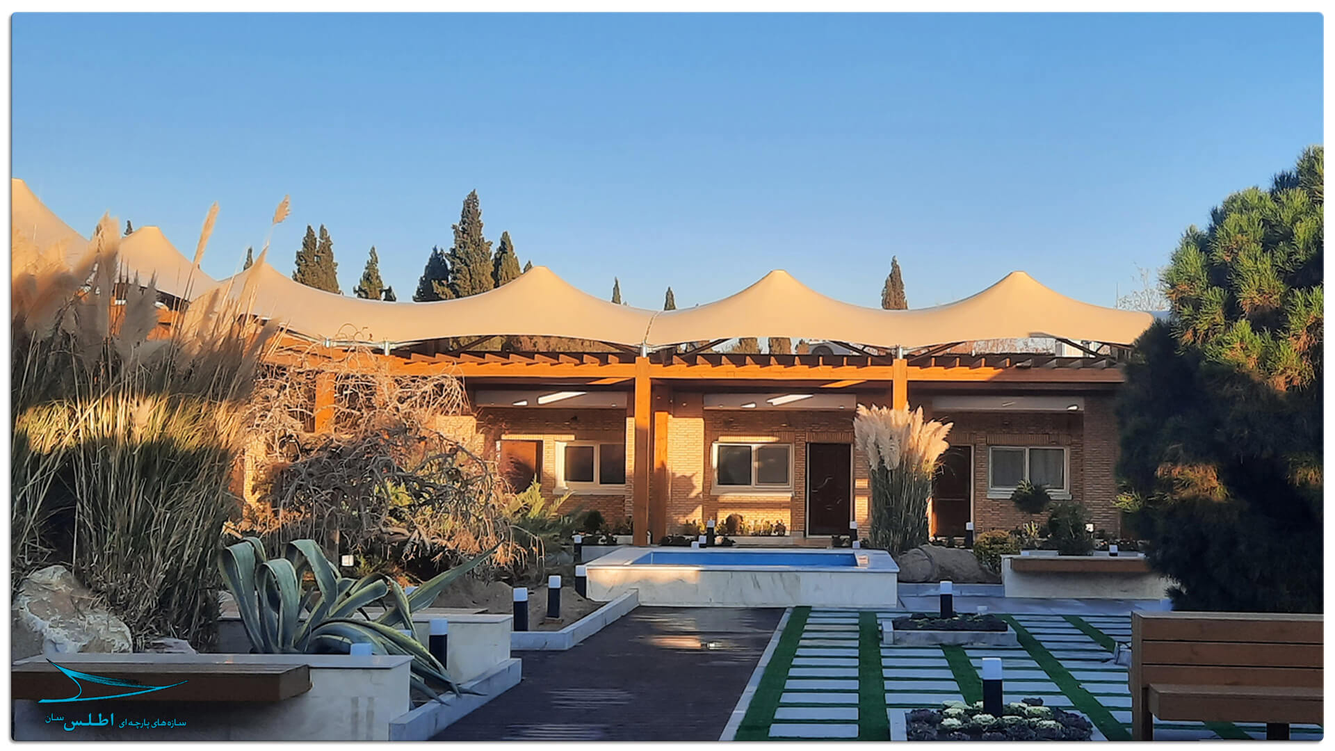 سازه پارچه ای مهمانسرای گل گهر سیرجان | سازه پارچه ای اطلس سان