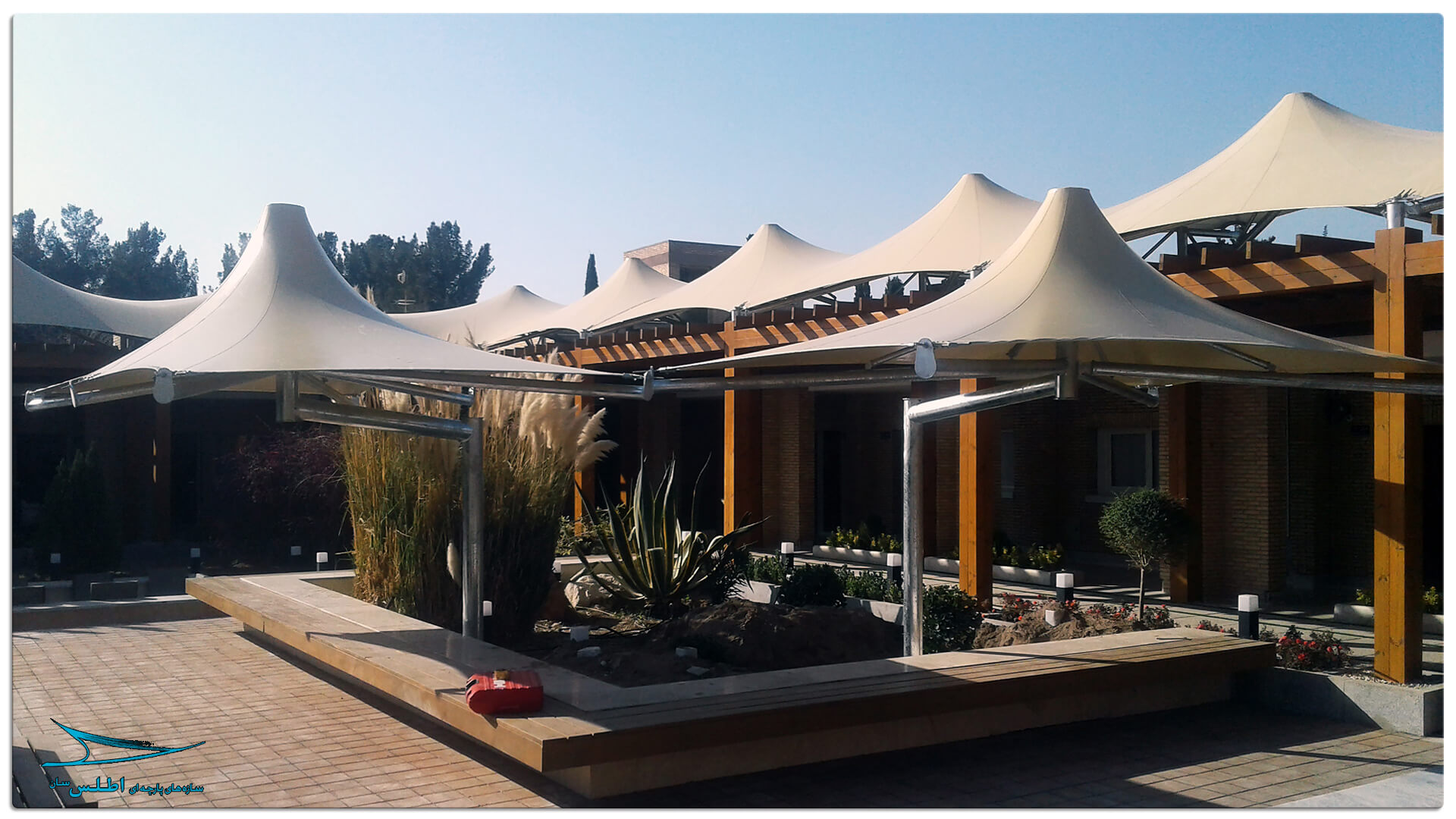 سازه پارچه ای مهمانسرای گل گهر سیرجان | سازه پارچه ای اطلس سان