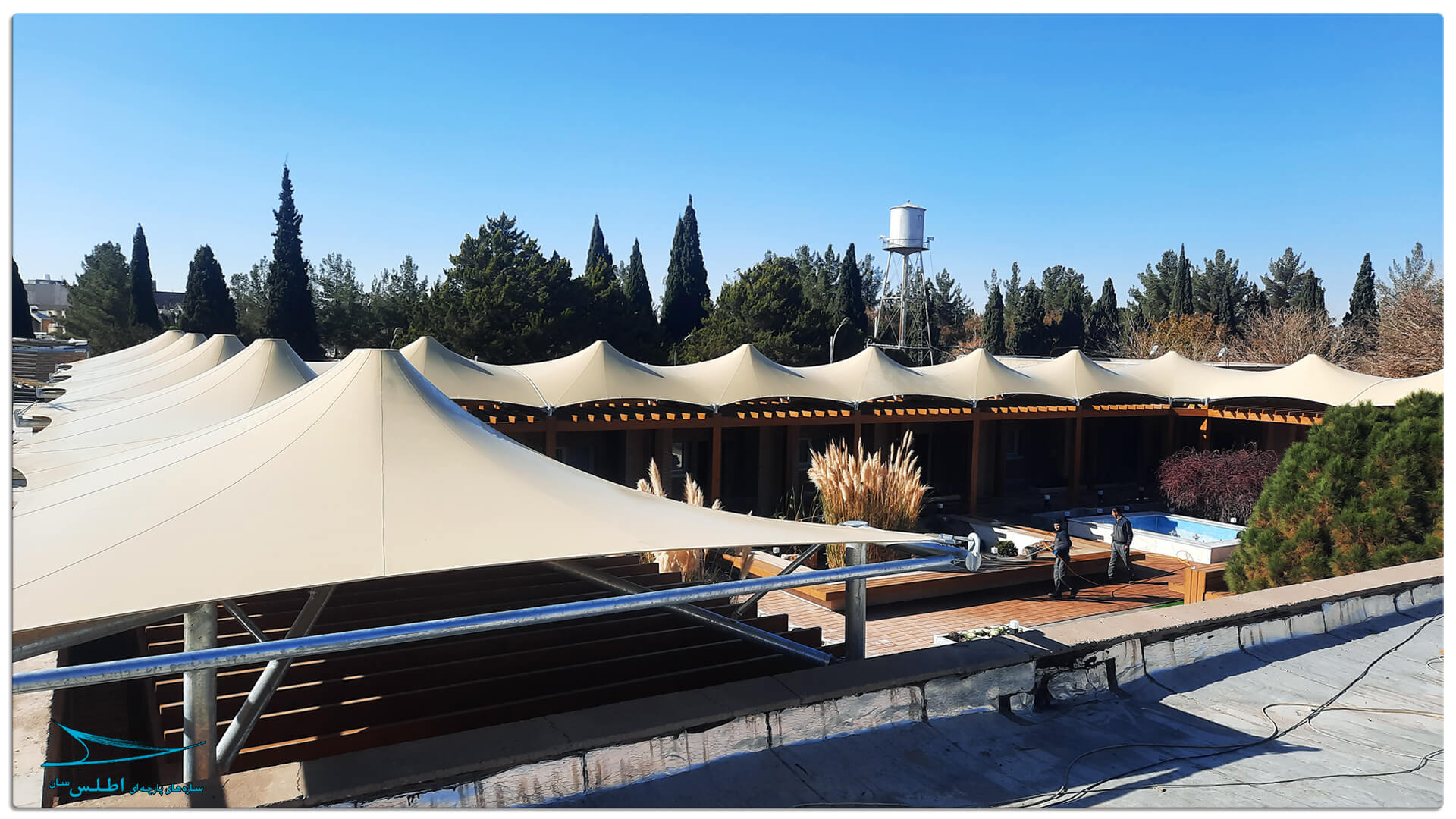 سازه چادری مهمانسرای گل گهر سیرجان | سازه پارچه ای اطلس سان