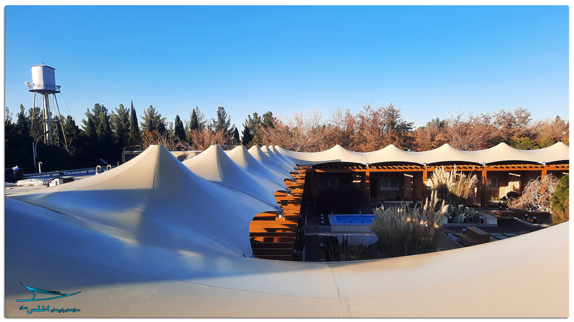 سازه چادری مهمانسرای گل گهر سیرجان | سازه پارچه ای اطلس سان