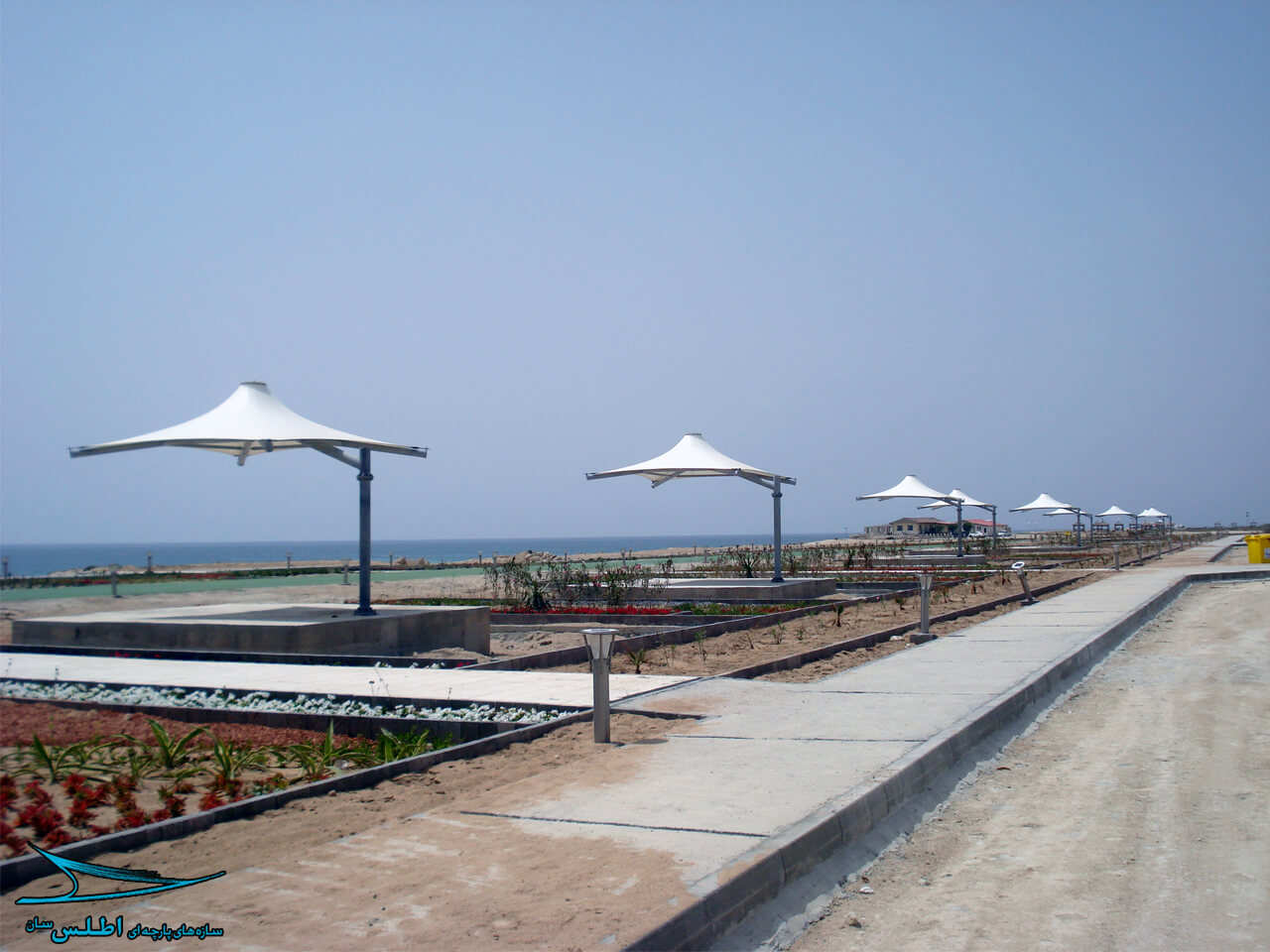 آلاچیق های پارک ساحلی کیش